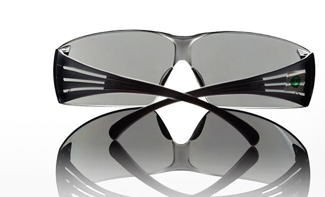 大连劳保用品批发零售sf202af超贴合安全防护眼镜防冲击眼镜